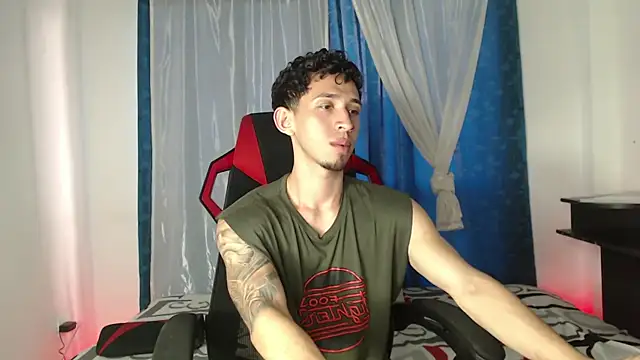 Snapshot of stevenSEX123 chatting on September 2025 09:27:02 PM stevenSEX123 online show from September 2025 09:27:02 PM