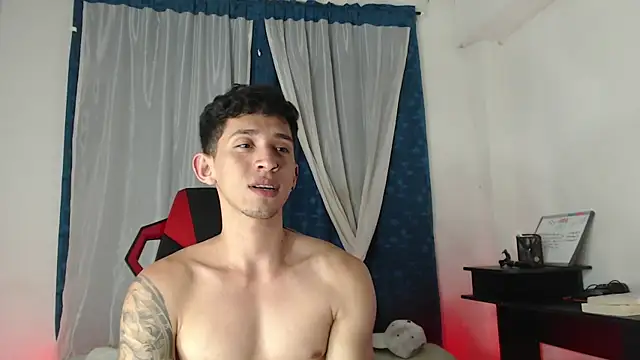 Snapshot of stevenSEX123 chatting on February 2026 04:40:02 AM stevenSEX123 online show from February 2026 04:40:02 AM