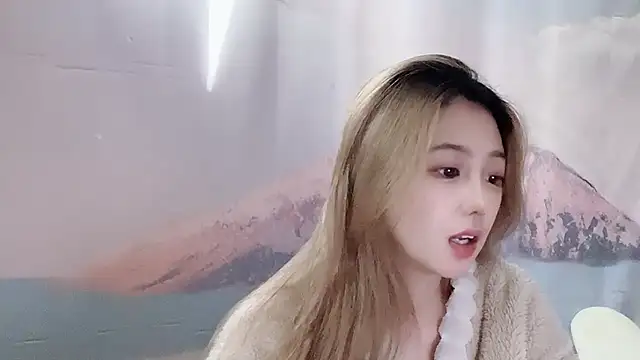 Snapshot of Eden-top chatting on December 2024 01:51:01 AM Eden-top online show from December 2024 01:51:01 AM