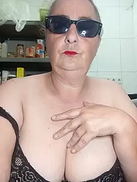 eroticjessitop online show from May 2026 05:17:02 PM