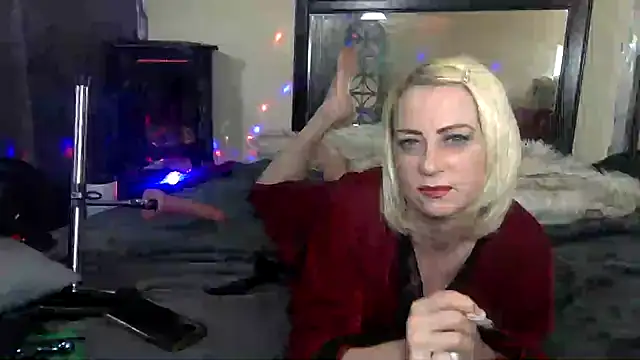 Snapshot of TiffaneyLove chatting on March 2025 11:47:02 AM TiffaneyLove online show from March 2025 11:47:02 AM