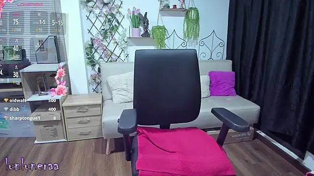 Snapshot of Lunlunera chatting on March 2025 06:21:02 AM Lunlunera online show from March 2025 06:21:02 AM