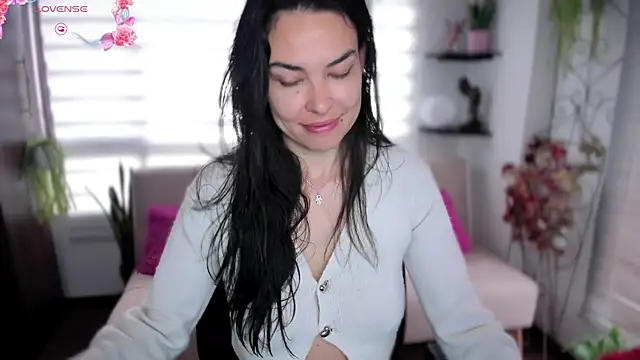 Snapshot of Lunlunera chatting on September 2025 08:47:02 PM Lunlunera online show from September 2025 08:47:02 PM