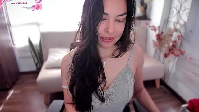 Snapshot of Lunlunera chatting on October 2025 02:16:01 PM Lunlunera online show from October 2025 02:16:01 PM