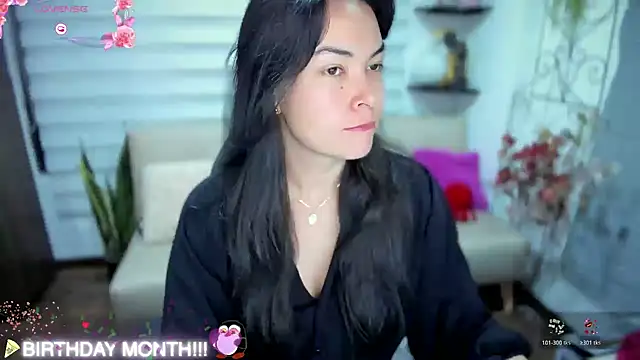 Snapshot of Lunlunera chatting on November 2025 03:05:02 AM Lunlunera online show from November 2025 03:05:02 AM