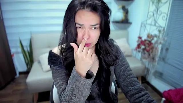 Snapshot of Lunlunera chatting on December 2025 03:13:02 AM Lunlunera online show from December 2025 03:13:02 AM