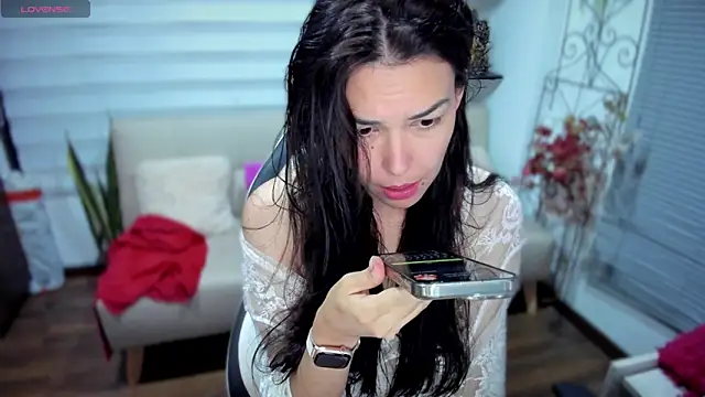 Snapshot of Lunlunera chatting on December 2025 02:41:02 AM Lunlunera online show from December 2025 02:41:02 AM