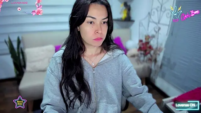 Snapshot of Lunlunera chatting on February 2026 02:43:02 AM Lunlunera online show from February 2026 02:43:02 AM