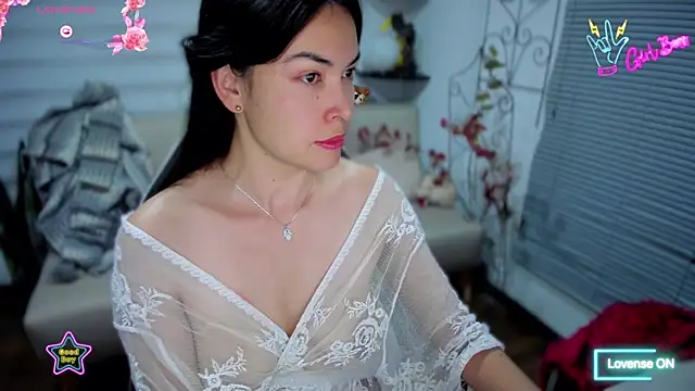 Snapshot of Lunlunera chatting on March 2026 05:26:02 AM Lunlunera online show from March 2026 05:26:02 AM