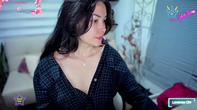 Snapshot of Lunlunera chatting on March 2026 11:24:01 PM Lunlunera online show from March 2026 11:24:01 PM