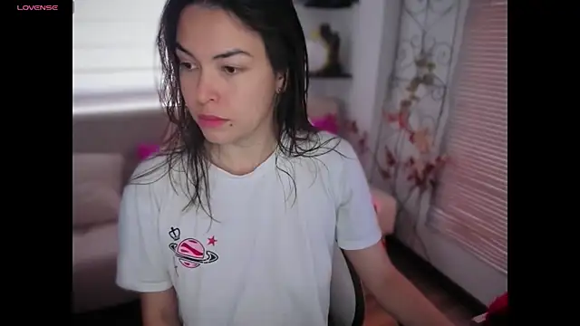 Snapshot of Lunlunera chatting on March 2026 08:45:02 PM Lunlunera online show from March 2026 08:45:02 PM