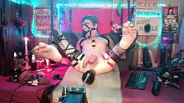 Snapshot of Kamafly4you chatting on January 2026 03:28:02 PM Kamafly4you online show from January 2026 03:28:02 PM