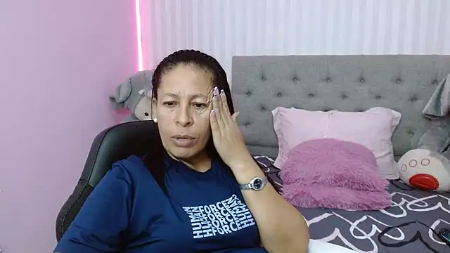 mature martina online show from January 2025 10:38:01 PM