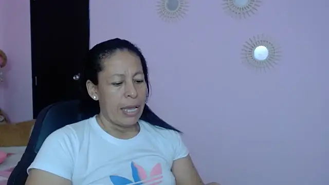 mature martina online show from January 2025 10:52:02 PM