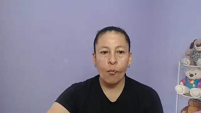 mature martina online show from December 2025 06:35:02 PM