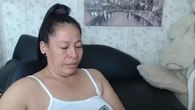 mature martina online show from June 2026 09:30:01 AM