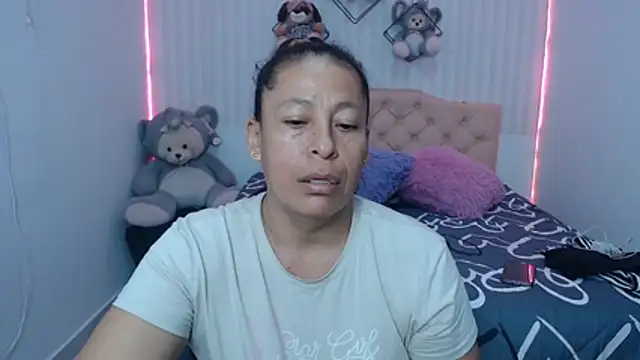 mature martina online show from July 2026 11:01:01 PM