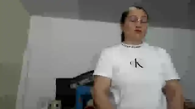 ruby-milf1 online show from September 2025 12:46:02 AM