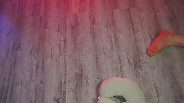 Snapshot of isa_red_hair chatting on February 2026 01:37:01 AM isa red hair online show from February 2026 01:37:01 AM