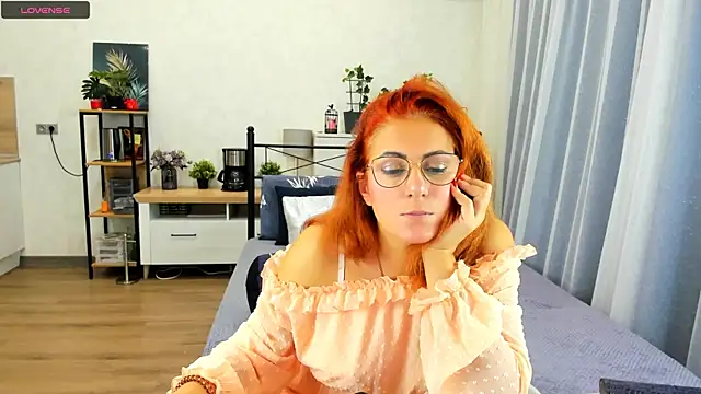 Anna127Moon online show from October 2025 04:01:01 AM