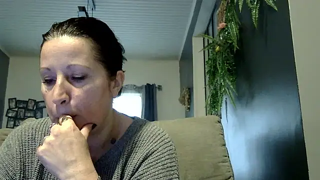 feline27 online show from January 2026 12:42:01 PM