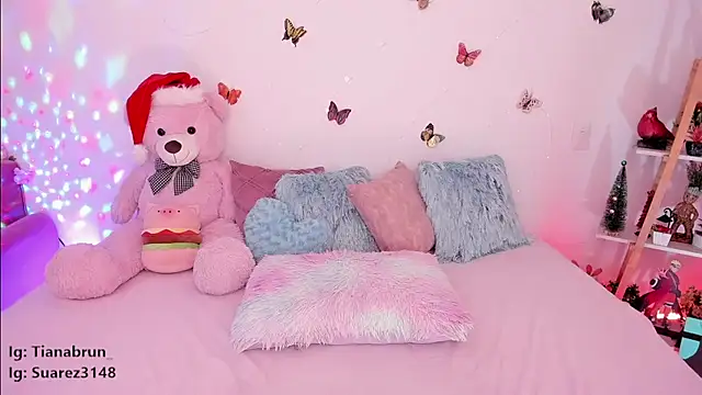 Snapshot of Zara_uwu_ chatting on January 2025 02:35:02 PM Zara uwu online show from January 2025 02:35:02 PM