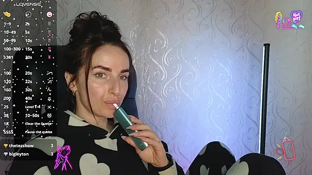 xx adrihanna xx online show from May 2026 04:35:01 PM
