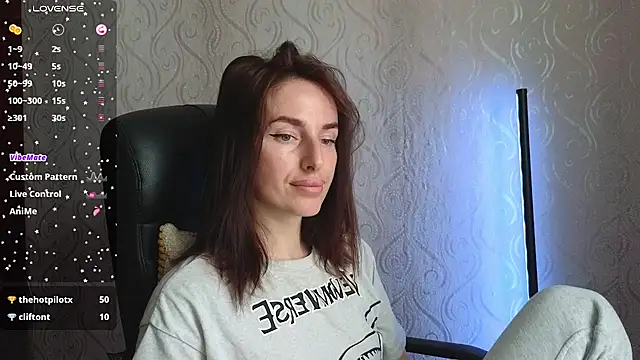 xx adrihanna xx online show from June 2026 07:00:01 AM