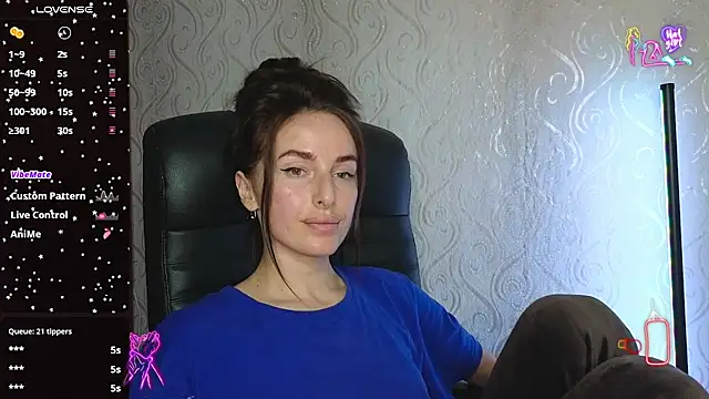 xx adrihanna xx online show from June 2026 06:57:01 PM