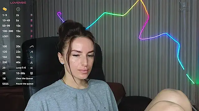 xx adrihanna xx online show from July 2026 07:00:01 AM