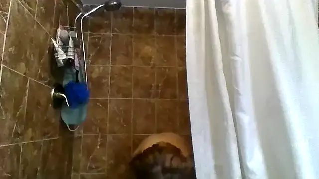 spundarella420 online show from September 2025 12:08:02 PM