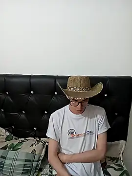 Snapshot of Norehg chatting on February 2025 10:29:02 PM Norehg online show from February 2025 10:29:02 PM