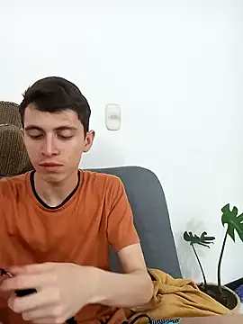 Snapshot of Norehg chatting on March 2025 04:08:02 AM Norehg online show from March 2025 04:08:02 AM