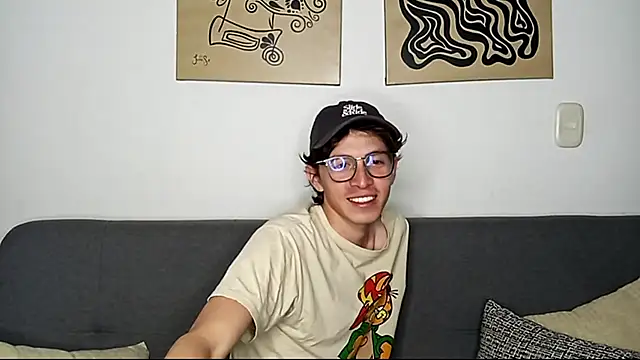 Snapshot of Norehg chatting on October 2025 08:53:02 AM Norehg online show from October 2025 08:53:02 AM