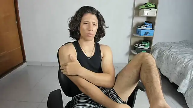 imtonny19 online show from February 2025 02:00:01 AM