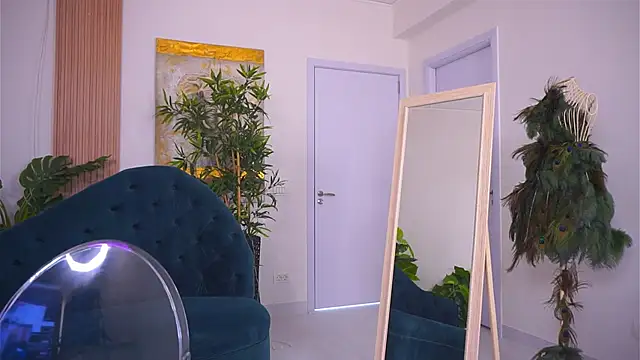 LesaisMore online show from December 2024 07:18:02 AM