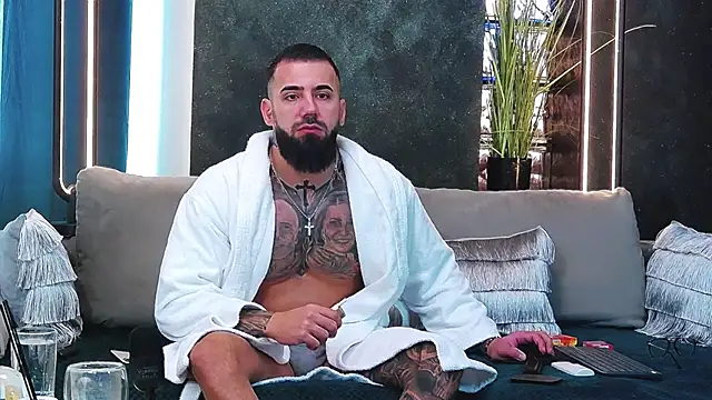 Snapshot of masterkingofmusclee chatting on March 2025 06:54:02 AM masterkingofmusclee online show from March 2025 06:54:02 AM