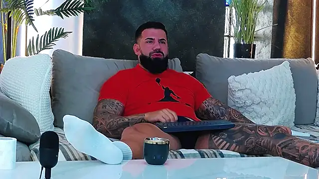 Snapshot of masterkingofmusclee chatting on September 2025 07:56:02 AM masterkingofmusclee online show from September 2025 07:56:02 AM