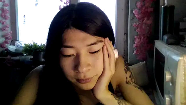 CarlyJoy online show from January 2026 11:45:02 AM