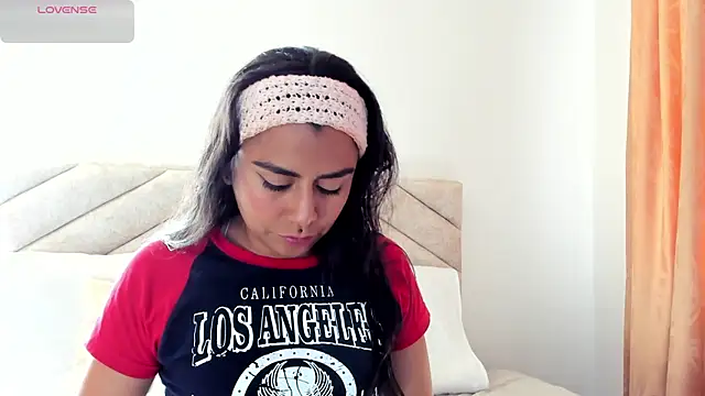 im amber online show from December 2024 01:10:01 PM