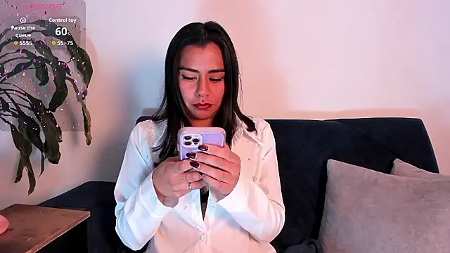 Snapshot of im_amber chatting on January 2026 01:14:01 PM im amber online show from January 2026 01:14:01 PM