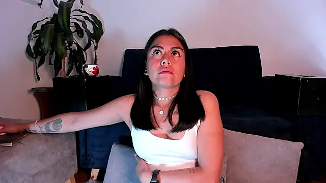 Snapshot of im_amber chatting on March 2026 01:04:02 PM im amber online show from March 2026 01:04:02 PM