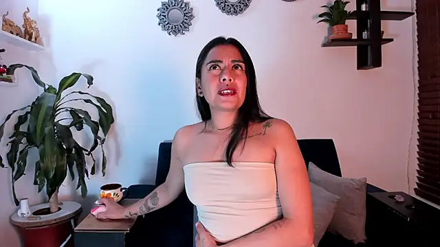 Snapshot of im_amber chatting on April 2026 02:12:02 AM im amber online show from April 2026 02:12:02 AM