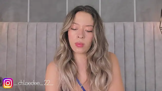 chloe d online show from March 2025 12:04:02 PM