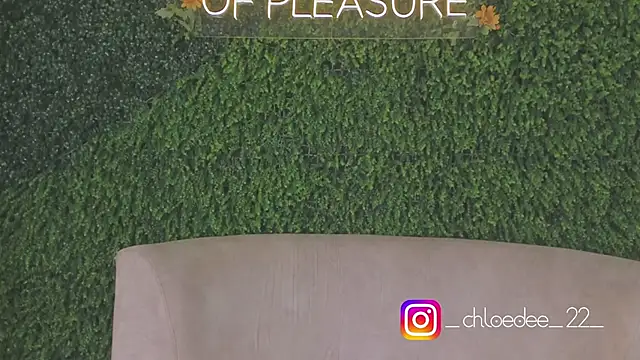 chloe d online show from October 2025 11:19:01 AM