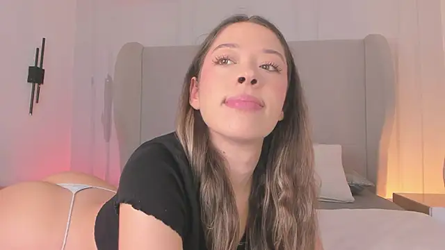 chloe d online show from December 2025 12:01:02 PM