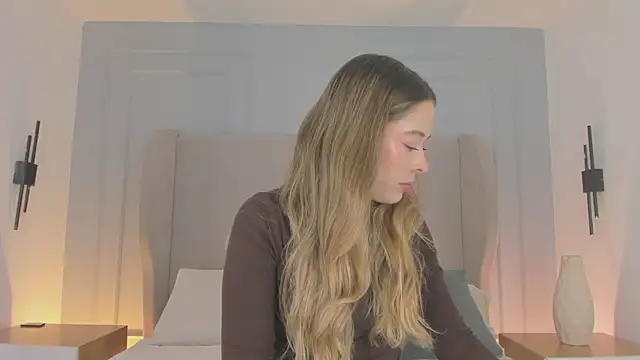 chloe d online show from May 2026 12:45:02 PM