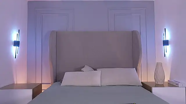 chloe d online show from July 2026 04:44:02 PM