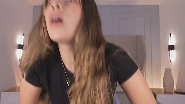 chloe d online show from July 2026 03:36:02 PM
