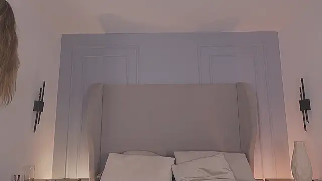 chloe d online show from July 2026 02:35:02 PM